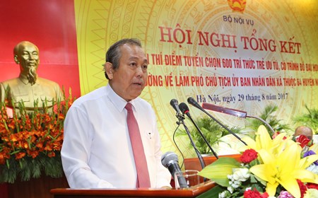 'Nhiều trí thức trẻ đã dấn thân phục vụ đồng bào, cống hiến cho đất nước'